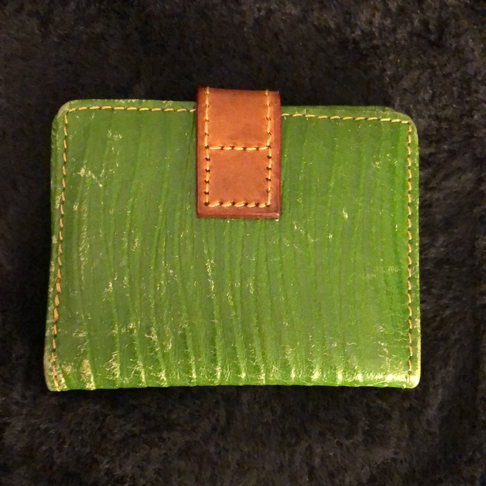 Vintage Dooney Bourke Wallet. Good condition - Picture 2 of 8
